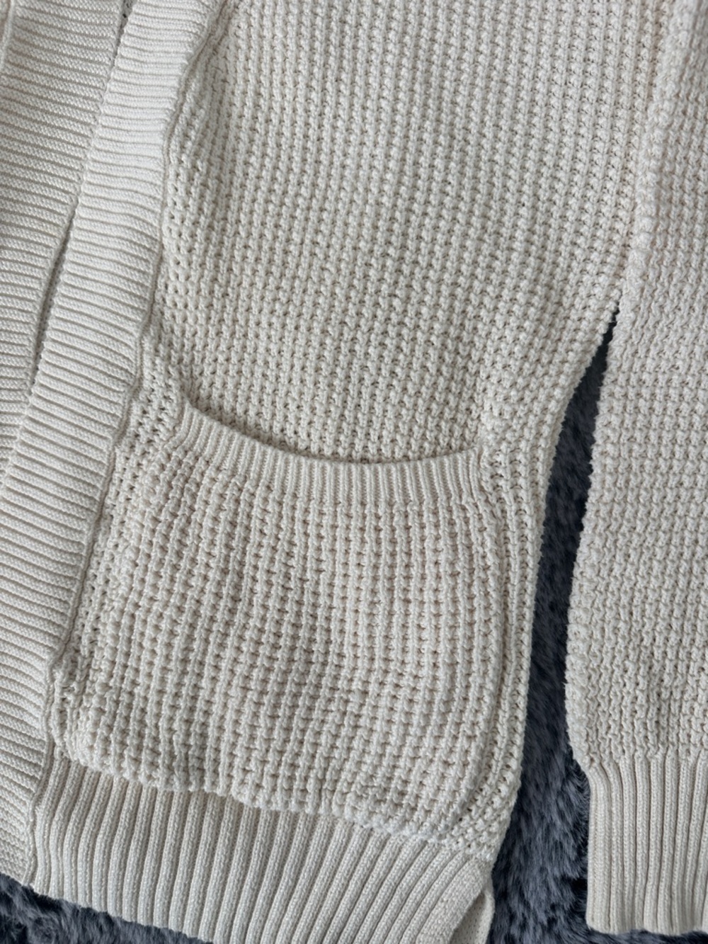 Chunky Cream Open-Front Women's Sweater Cardigan - Picture 4 of 7
